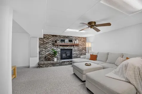 227 Spieker Road Waterloo IA 50701