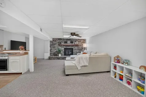 227 Spieker Road Waterloo IA 50701
