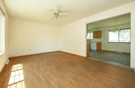 620 SW 2nd Avenue Waverly IA 50677
