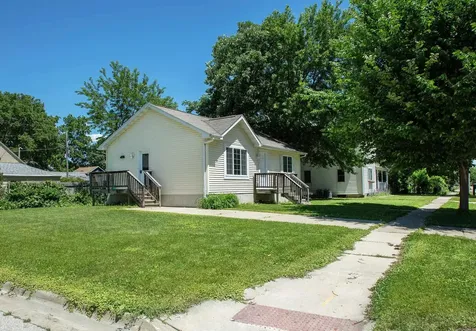 620 SW 2nd Avenue Waverly IA 50677