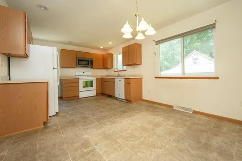 620 SW 2nd Avenue Waverly IA 50677