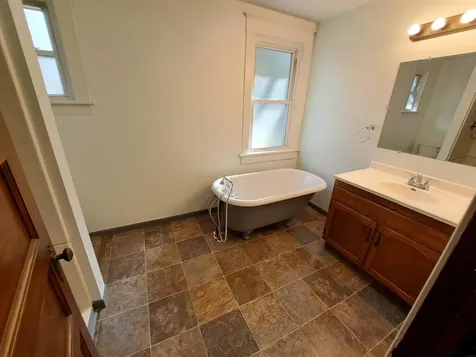 2071 N Main Street Dubuque IA 52001