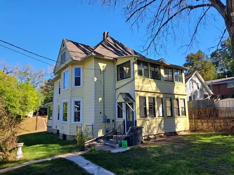 2071 N Main Street Dubuque IA 52001