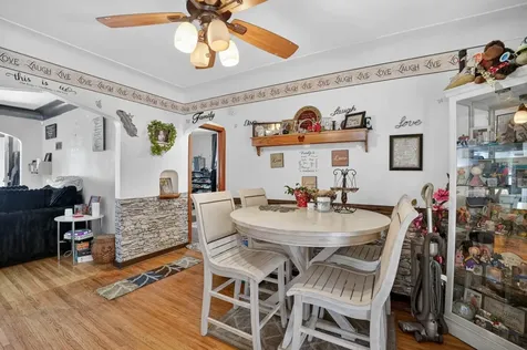 2211 W 3rd Street Waterloo IA 50701