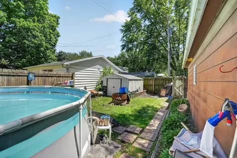 2211 W 3rd Street Waterloo IA 50701