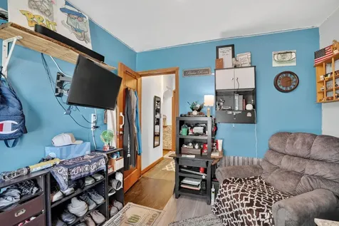 2211 W 3rd Street Waterloo IA 50701