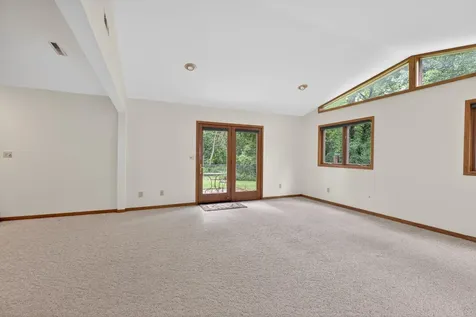 1925 Wembley Road Waterloo IA 50701