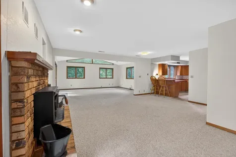 1925 Wembley Road Waterloo IA 50701
