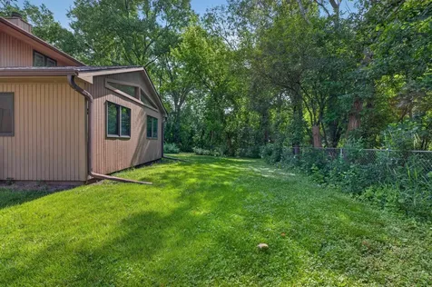 1925 Wembley Road Waterloo IA 50701