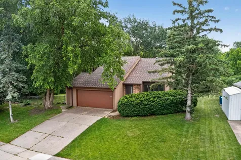 1925 Wembley Road Waterloo IA 50701