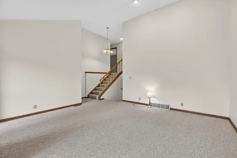 1925 Wembley Road Waterloo IA 50701