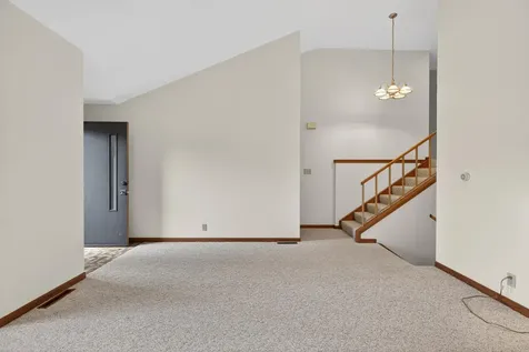 1925 Wembley Road Waterloo IA 50701