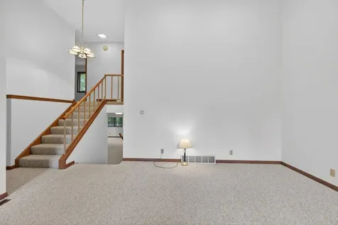 1925 Wembley Road Waterloo IA 50701