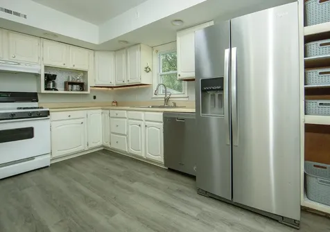 523 Archer Avenue Waterloo IA 50703