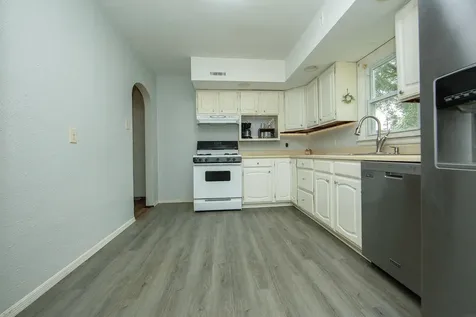 523 Archer Avenue Waterloo IA 50703
