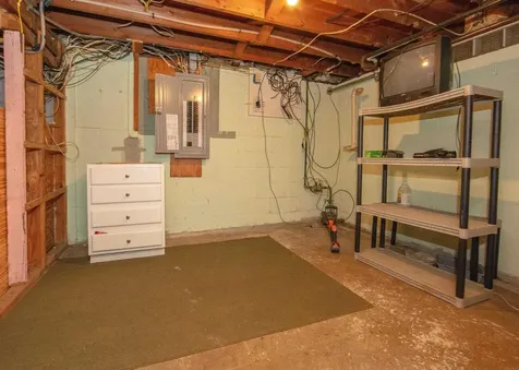 523 Archer Avenue Waterloo IA 50703