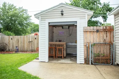 523 Archer Avenue Waterloo IA 50703