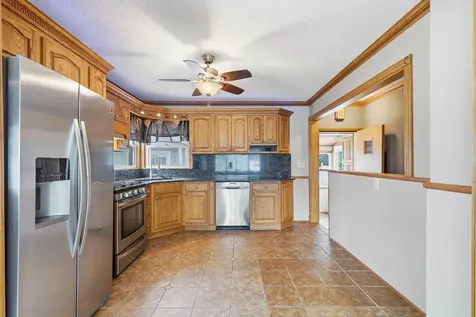 1781 Flower Street Waterloo IA 50701