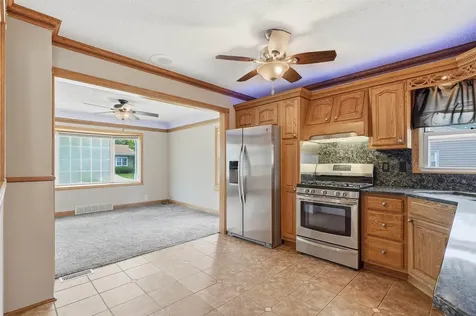 1781 Flower Street Waterloo IA 50701