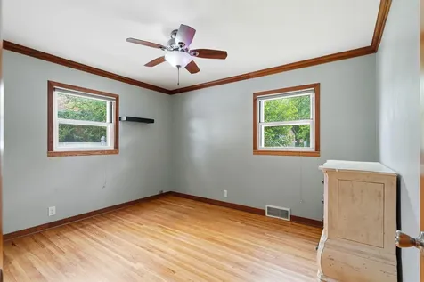 1781 Flower Street Waterloo IA 50701