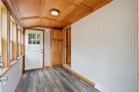 1781 Flower Street Waterloo IA 50701