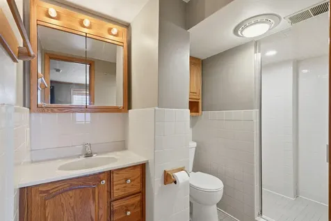 1781 Flower Street Waterloo IA 50701