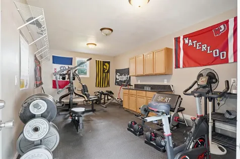 1781 Flower Street Waterloo IA 50701