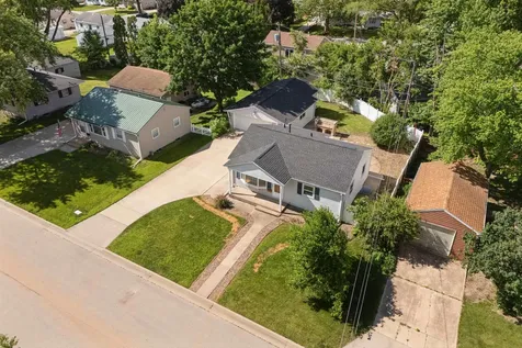 1781 Flower Street Waterloo IA 50701