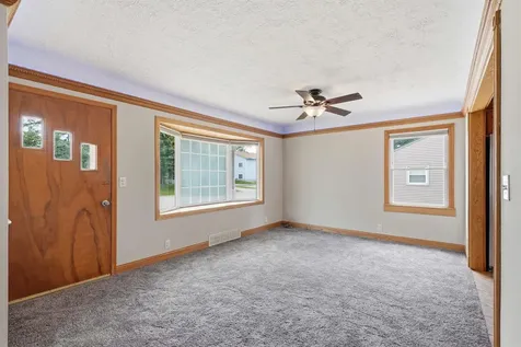 1781 Flower Street Waterloo IA 50701
