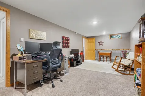 6160 W Mt. Vernon Road Cedar Falls IA 50613