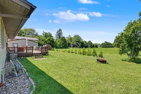 6160 W Mt. Vernon Road Cedar Falls IA 50613