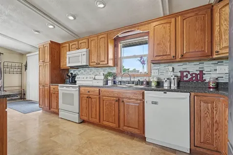 6160 W Mt. Vernon Road Cedar Falls IA 50613