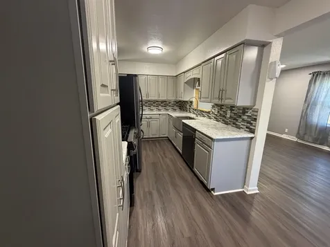 1128 Maynard Avenue Waterloo IA 50701