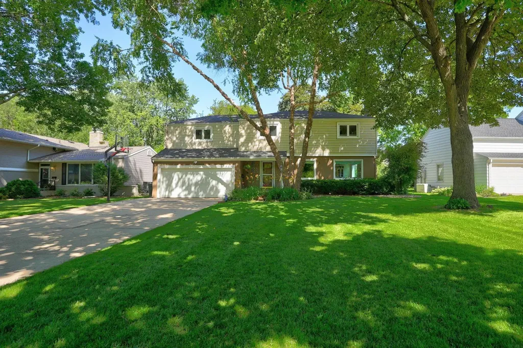 765 Prospect Boulevard Waterloo IA 50701