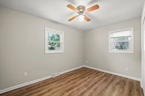 2708 Fairlane Avenue Waterloo IA 50702