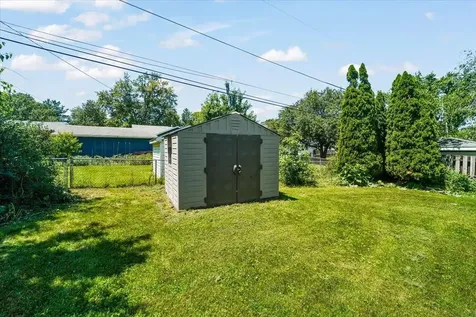 2708 Fairlane Avenue Waterloo IA 50702