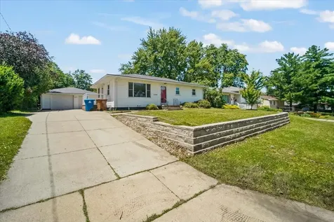 2708 Fairlane Avenue Waterloo IA 50702