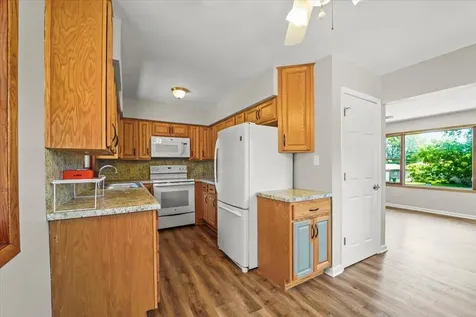2708 Fairlane Avenue Waterloo IA 50702