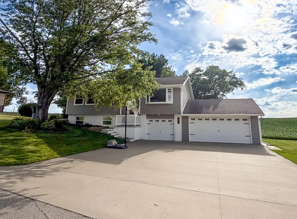 705 6th Street Union IA 50258
