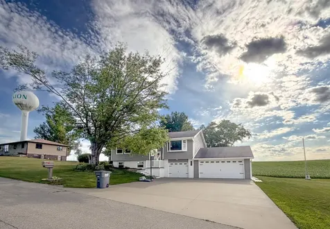 705 6th Street Union IA 50258