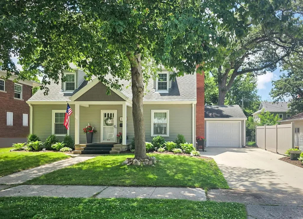 311 3rd Avenue SW Independence IA 50644