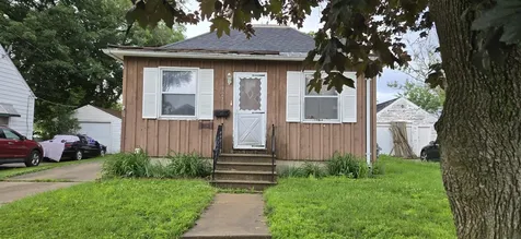 927 Newton Street Waterloo IA 50703