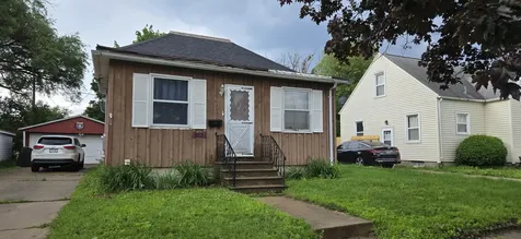 927 Newton Street Waterloo IA 50703