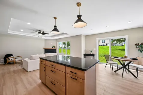 104 5th Avenue Court Coggon IA 52218