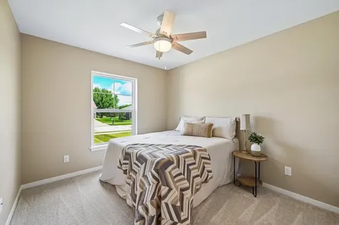104 5th Avenue Court Coggon IA 52218