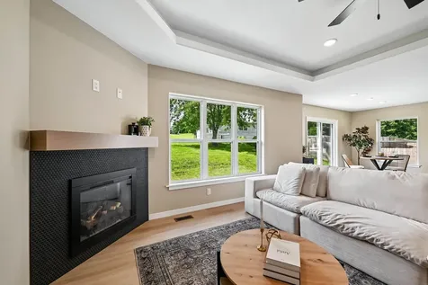 104 5th Avenue Court Coggon IA 52218