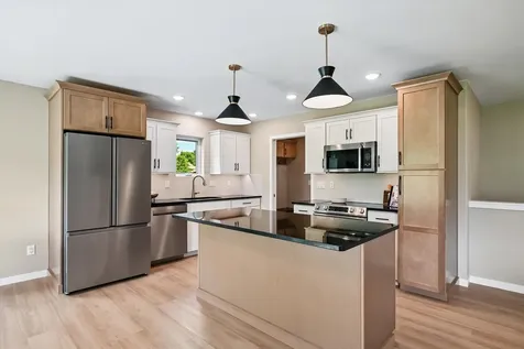 104 5th Avenue Court Coggon IA 52218