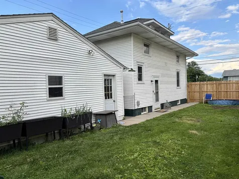 119 NE 7th Avenue Independence IA 50644