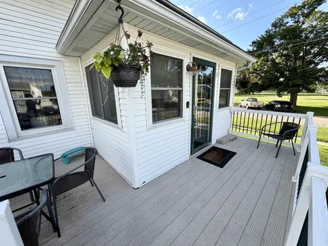 119 NE 7th Avenue Independence IA 50644