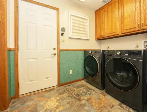 104 Maple Circle Waverly IA 50677